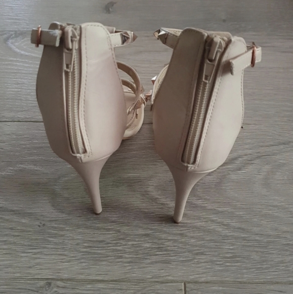 Size 5 High heels - Picture 4 of 4